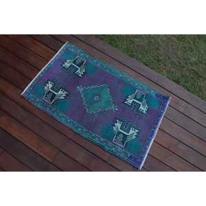 Alfombra Turca de 1.7x2.9 pies, Alfombra Vintage, Alfombra de Lana con Diseño de Cuadros Morados - Product Image 3