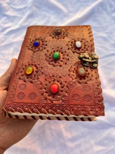 Vente en gros de journal de guérison des chakras en cuir fait à la main carnet en cristal à 7 pierres avec pilier en agate sculpture cadeaux d'écriture spirituelle - Product Image 6