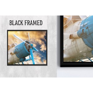 Impresión en lienzo de avión vintage: arte de aviación artístico para decoración de pared, 1 pieza con marco negro - Product Image 1