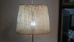 Lámpara de pie hecha a mano de madera de Sheesham y aluminio fundido con pantalla de caña original, iluminación Premium para decoración del hogar - Product Image 3