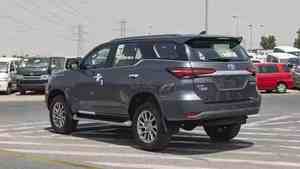 Fortuner 2023 4.0P Usado en Excelentes Condiciones a Precio de Mayoreo, Bajo Kilometraje, Sin Problemas Mecánicos, Listo para Conducir - Product Image 3