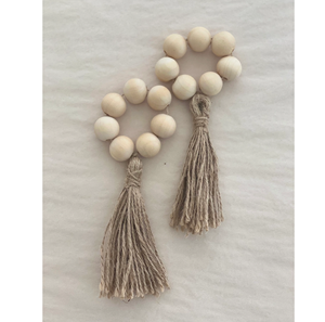 Ronds de serviette en bois porte-serviettes en perles en bois de ferme avec motif de gland pour une décoration de mariage de forme unique - Product Image 3