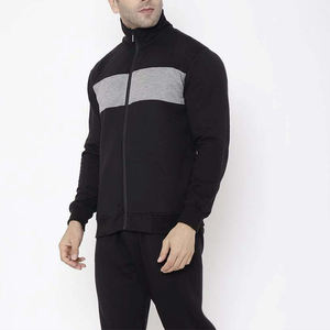 Conjunto deportivo informal para el día a día y ropa relajada combinadas en un solo atuendo para uso regular. Chándal para hombre hecho para la vida diaria. - Product Image 5