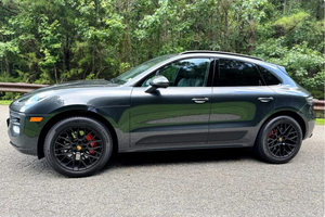 Asequible para Conducir - USADO, Volante a la Izquierda |   Porsche Macan GTSS 2021 con 2200 millas - Product Image 5