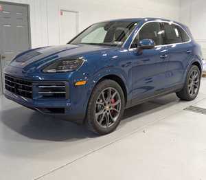 Porsche Cayenne S AWD 2024, véhicule utilitaire sport, moteur V8 biturbo de 4,0 litres - Product Image 1