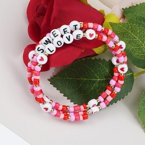 Pulsera de abalorios rosa <span class=keywords><strong>y</strong></span> blanco con dije de carta de <span class=keywords><strong>amor</strong></span>, joyería apilable estilo bohemio para mujer - Product Image 5