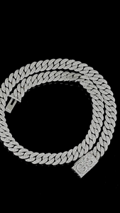 Cadena cubana Iced Out con letra personalizada, diamantes de moissanita VVS brillantes, de plata de ley 925 chapada en rodio, para fiestas - Product Image 5