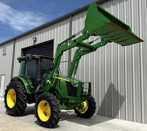 Tractor Agrícola de 70HP en Buen Estado, con Tracción 4x4, Toma de Fuerza, Bomba de Engranajes y Rodamientos - Product Image 1