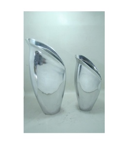 Juego de jarrones de flores de alta calidad de diseño de lujo de dos macetas acabado plateado de aluminio para decoración del hogar sala de estar y dormitorio - Product Image 1