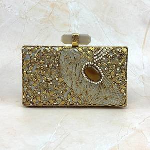 Bolso de mano de nácar de lujo para mujer con correa de cadena, bolso de mano de nácar iridiscente para ocasiones nupciales y especiales - Product Image 5