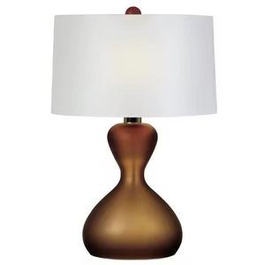 Lampe de table en métal de qualité supérieure pour la maison moderne esthétique accent de lueur chaude pour le bureau ou le salon - Product Image 3