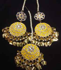 Boucles d'oreilles pendantes tendance en alliage indien, style jhumka, faites à la main pour femmes - Product Image 1