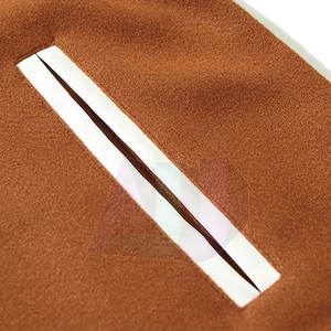 Chaqueta Universitaria Estilosa para Hombre con Cuello Alto y Logotipo Frontal Personalizado, Forro Cálido para Looks Urbanos de Invierno - Ecológica - Product Image 5