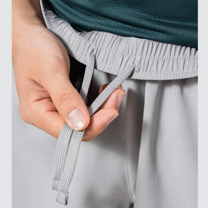 Short de course en toile décontracté OEM pour hommes, taille moyenne, conception côtelée extensible, fermeture élastique, tissage tricoté à motif bermuda solide - Product Image 4