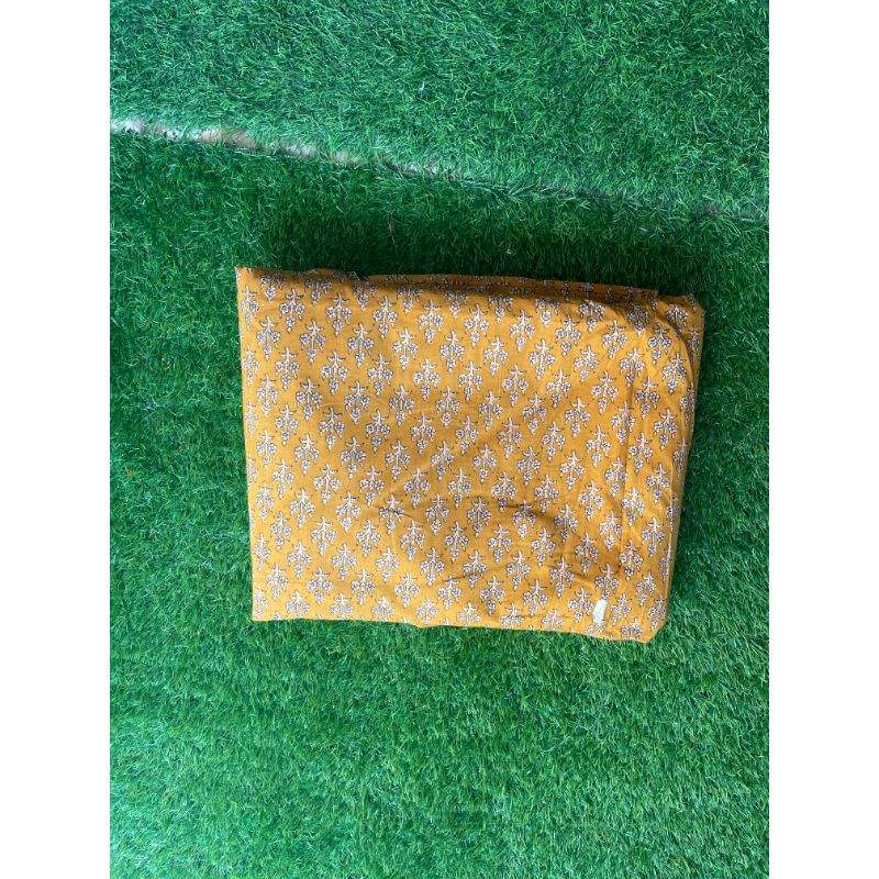 สีเหลือง