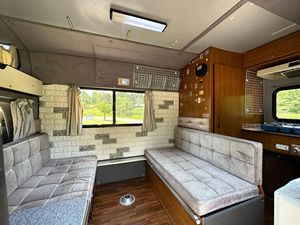 Gran Oferta, Excelente Estado: Toyota Hiace Coleman Camper de 1992, Listo para Enviar - Product Image 4