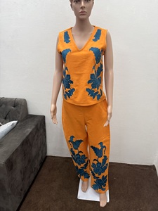 Top corto con bordado floral para mujer y culottes de pierna ancha de cintura alta conjunto informal de dos piezas con bolsillos delanteros - Product Image 3