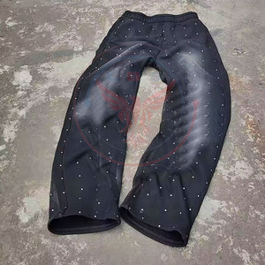 Survêtements d'hiver décontractés à capuche, style unique, faits sur mesure, avec strass, couleur unie, en vente en ligne - Product Image 3