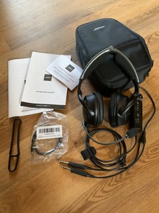 NUEVOS Auriculares de Aviación A30, Diseño Ligero y Cómodo, Auriculares para Piloto con Cancelación de Ruido, Bluetooth - Product Image 2