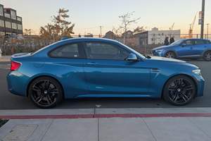 BMW M2 Turbo 6 cylindres, modèle 2018, d'occasion, équipement Executive, provenance du Texas et de Californie - Product Image 3