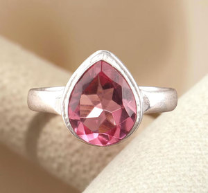Bague vintage artisanale en laiton avec pierre précieuse en quartz hydro rose 9x12MM, bijou tendance en pierre naturelle pour cadeau d'anniversaire et pour elle - Product Image 1