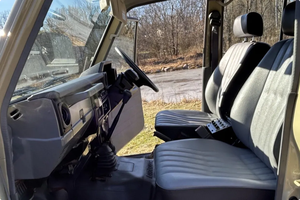 PRÊT À CONDUIRE - VÉHICULE D'OCCASION À VOLANT À GAUCHE |   Conduite à droite |   23 000 KILOMÉTRES 1999 TOYOTA LAND CRUISER HZJ75 5 VITESSES - Product Image 4