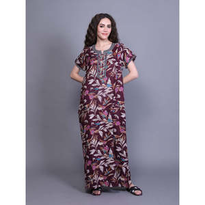 Camisones de Tela Suave Estilo Alpino con Bolsillo Lateral y Bordado en el Escote, Camisón Estampado - Product Image 2