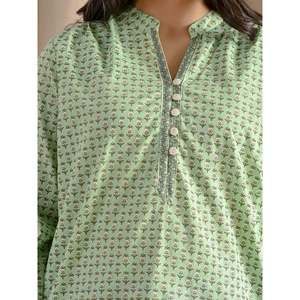 Blusa de Algodón Popelina de Alta Calidad para Mujer, Color Verde Pastel, Estilo Barik Butti con Botones Delanteros, Talla Única y Opciones de Talla XL Disponibles - Product Image 2