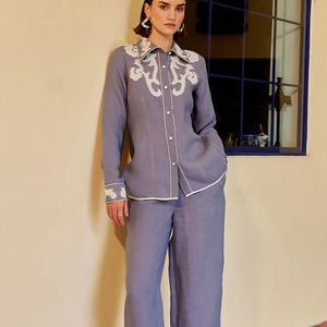 Ensemble 2 pièces décontracté pour femme, tissé uni, brodé, pantalon ample taille mi-haute, haut court à lacets - Product Image 1