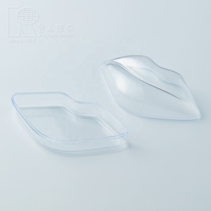 Boîte cadeau en plastique style lèvres Kwang Hsieh Popularity pour bonbons de mariage - Product Image 4