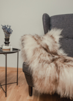 Tapis d'intérieur en peau de mouton islandaise de style scandinave, blanc, à poils longs, pointes de poils teintées, extra épais, adapté aux animaux domestiques, fait main, avec base en cuir