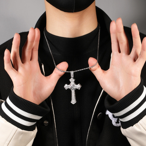 Collier pendentif croix diamant glacé pour femme Collier pendentif croix chrétienne plaqué or 14k Bijoux hip-hop unisexe - Product Image 5