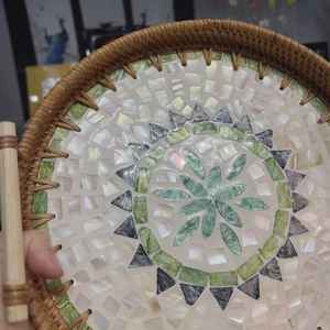 ถาดหวายสานจากเอเชียตะวันออกเฉียงใต้ที่มีเปลือกทะเลลึกธรรมชาติพร้อมด้ามจับถาดเก็บของขนาดใหญ่เส้นผ่านศูนย์กลาง28ซม. - Product Image 4