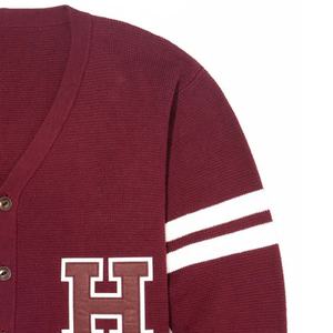 Suéter Cárdigan Informal de Invierno con Logotipos Personalizados, Diseño de Parches Bordados con Patrones de Hermandades a la Moda - Product Image 4