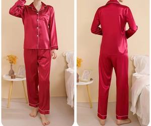 Venta al por mayor de pijamas de seda personalizados con mangas largas y pantalones largos de alta calidad causal transpirable logotipo personalizado ropa de dormir para mujer - Product Image 1