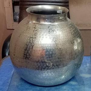 แจกันโลหะ matki ทำด้วยมืออะลูมิเนียมเหล็กสแตนเลสออกแบบพื้นผิวได้หลายแบบสำหรับตกแต่งสวนในบ้านขายส่ง - Product Image 4