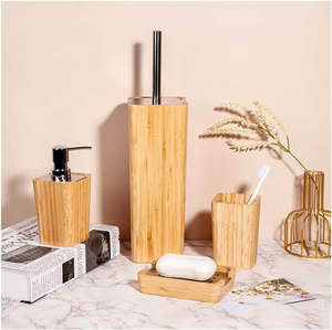 Ensemble de quatre pièces d'aspect naturel et moderne Accessoires de salle de bain en bois de manguier - Product Image 1