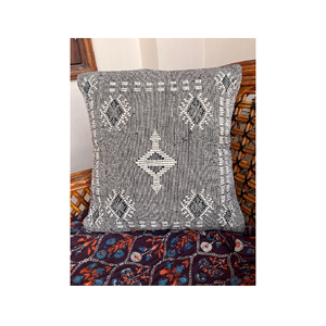 Housse de coussin Sabra en coton moderne faite à la main coussin de haute qualité avec motif solide oreiller lavable décoratif pour la maison - Product Image 1