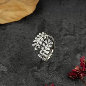 Baguette Moissanite Bague de mariage Baguette verticale Moissanite Half-Eternity Wedding Band baguette-Cut Wedding Ring - Product Image 2