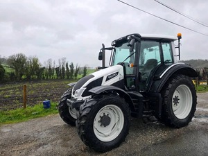 Tracteur à chenilles Valtra N103 65 CV avec moteur et boîte de vitesses - Product Image 4
