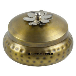 Pot à fruits secs en métal martelé avec plateau en bois Serveur de noix fait main de qualité supérieure Serveur de noix en métal fantaisie classique et élégant - Product Image 5