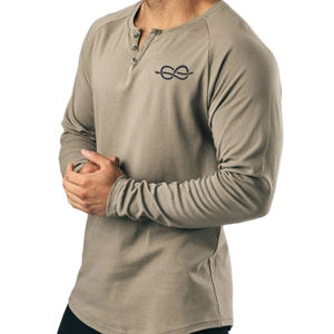 เสื้อยืดคอวีคอวีสำหรับผู้ชายเสื้อยืดแขนยาวแนวสตรีทระบายอากาศได้ดีใหม่ล่าสุด2024 - Product Image 5