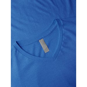 T-shirts pour hommes à col en V, personnalisés directement en usine, doux, vierges, en tissu biologique tri-mélange (20% polyester, 80% coton), respirants et à séchage rapide - Product Image 6