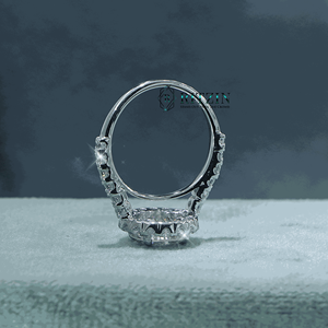 Bague de fiançailles halo en diamant de laboratoire taille ronde avec sertissage à griffes, argent 925 et accents en or rose pour femme - Product Image 6