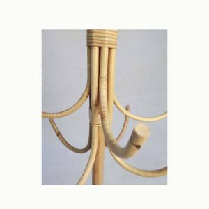 Porte-manteau en rotin moderne, élégant et robuste pour l'entrée de la maison, la chambre à coucher ou le salon d'un hôtel, meuble polyvalent - Product Image 2