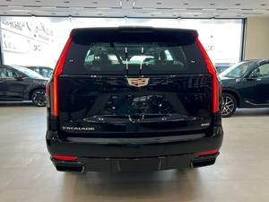 NUOVO Cadillac Escalade Sport Platinum 2024, 6.2L 402CV 8 cilindri, 4WD, Benzina, Cambio Automatico, Guida a Sinistra - Product Image 6
