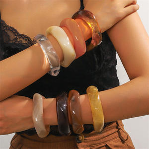 Hecho a mano resina madera multicolor mujeres niñas moda Luna forma aniversario brazalete joyería - Product Image 4