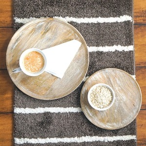 Ensemble de deux assiettes de service en bois de manguier pour collations fruits articles secs vaisselle de cuisine faite à la main rustique décor de salle à manger en bois naturel - Product Image 6