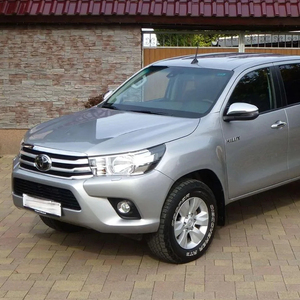 2019 Toyota HiLux Double Cabine Manuel AWD Essence SUV avec Moteur 8L Intérieur en Cuir Foncé Direction à Gauche - Product Image 1