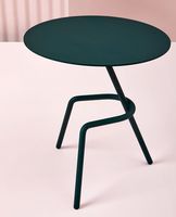 Table d'appoint en métal de qualité supérieure en laiton AK avec fini enduit de poudre noire Table d'appoint artisanale pour meubles d'hôtel/meubles de décoration
